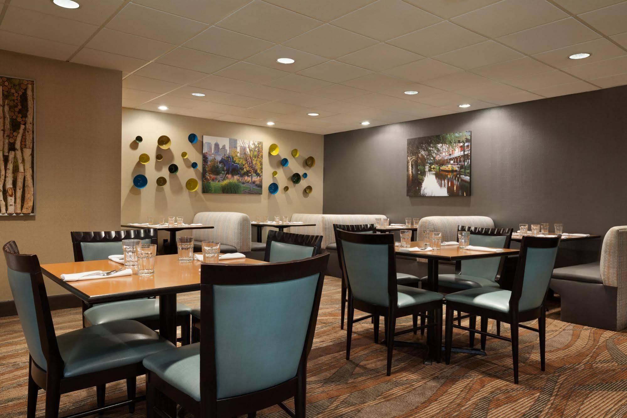 Embassy Suites By Hilton Oklahoma City Will Rogers Airport Exterior photo