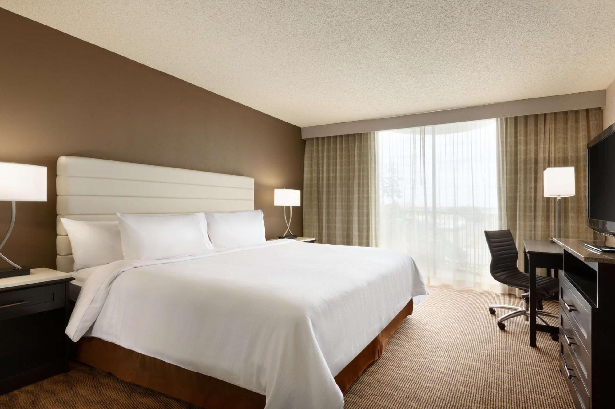 Embassy Suites By Hilton Oklahoma City Will Rogers Airport Exterior photo