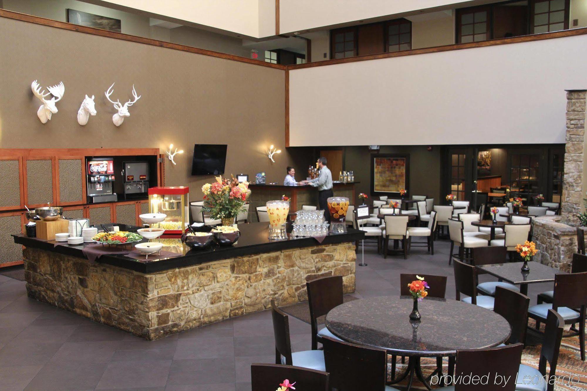 Embassy Suites By Hilton Oklahoma City Will Rogers Airport Exterior photo