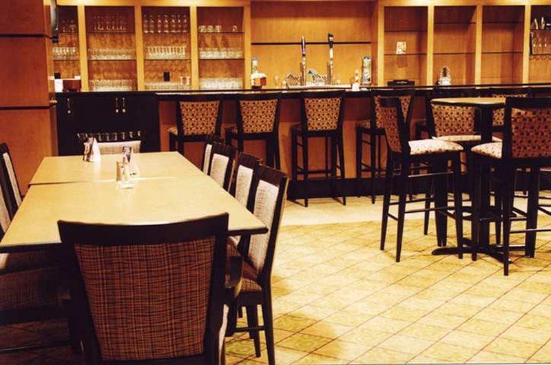Embassy Suites By Hilton Oklahoma City Will Rogers Airport Restaurant photo